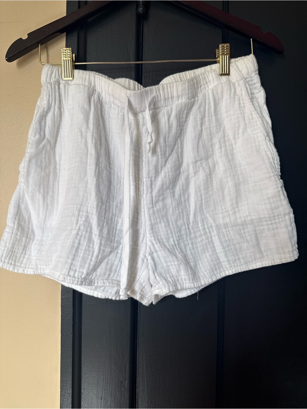 Wilfred White Gauze-Textured Pull-On Athletic Shorts